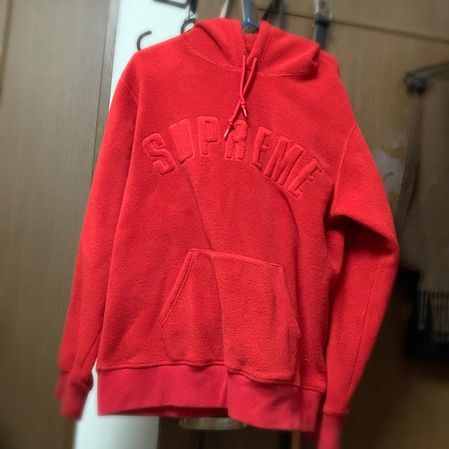 supremeパーカー