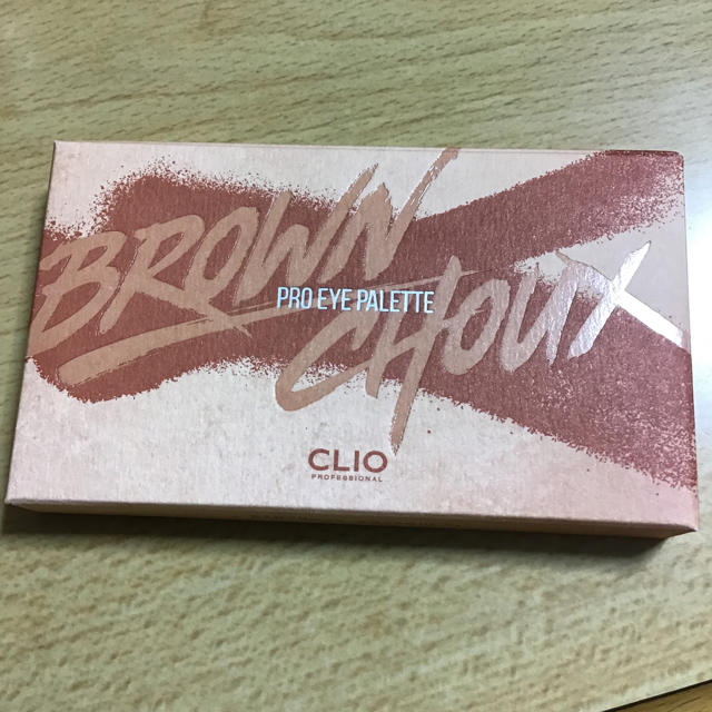 3ce(スリーシーイー)のCLIO クリオ プロアイパレット #02 Brown Choux コスメ/美容のベースメイク/化粧品(アイシャドウ)の商品写真