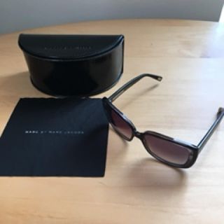 マークバイマークジェイコブス(MARC BY MARC JACOBS)のMARC JACOBS  マークジェイコブス　サングラス(サングラス/メガネ)