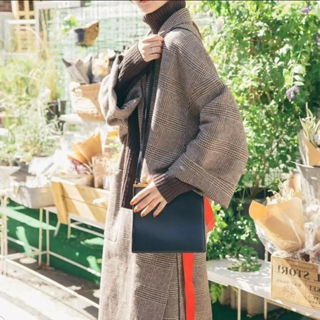チェック　ブラウン　コート　ガウン　韓国 レディースのジャケット/アウター(ロングコート)の商品写真