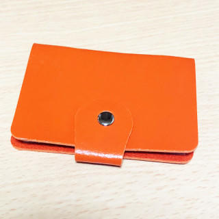 セール! 24枚収納可 コンパクト カードケース 橙(名刺入れ/定期入れ)