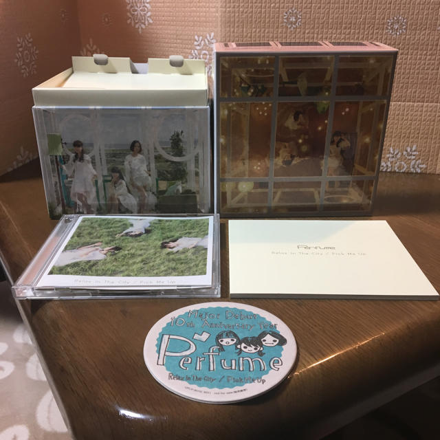 Perfume 完全生産限定版 CD シングル エンタメ/ホビーのCD(ポップス/ロック(邦楽))の商品写真