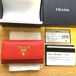 プラダ(PRADA)のプラダ　新品　キーケース　レッド(キーケース)