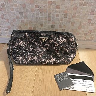 正規品♪ 美品PRADA プラダ ポーチ　レース柄 黒 白