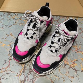 バレンシアガ　ピンク　スニーカー　37 白BALENCIAGA トリプルS