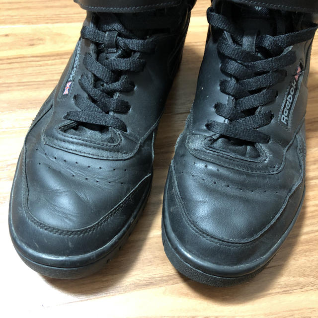 reebok classic ハイカットスニーカー