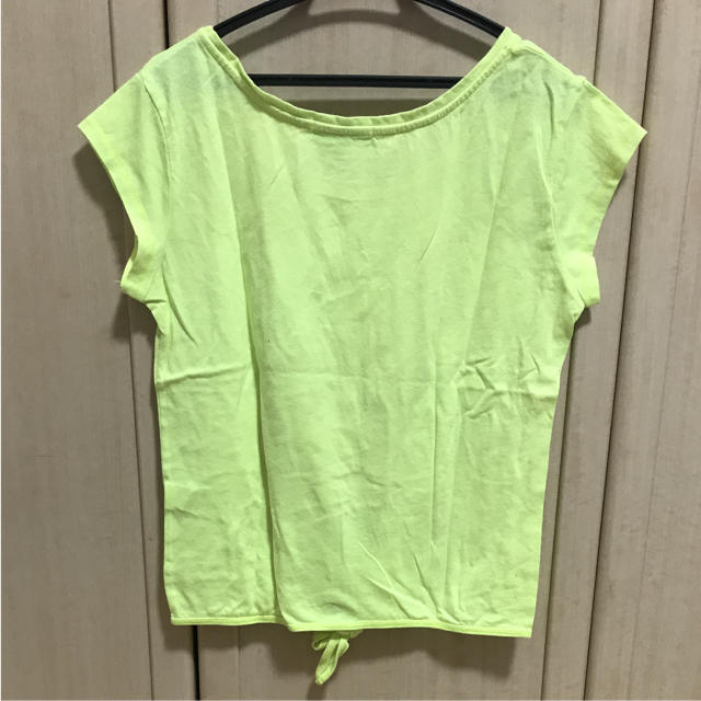 Bershka(ベルシュカ)のベルシュカ　Tシャツ レディースのトップス(Tシャツ(半袖/袖なし))の商品写真