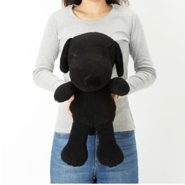 KAWS×PEANUTS UNIQLO スヌーピーぬいぐるみ 黒M