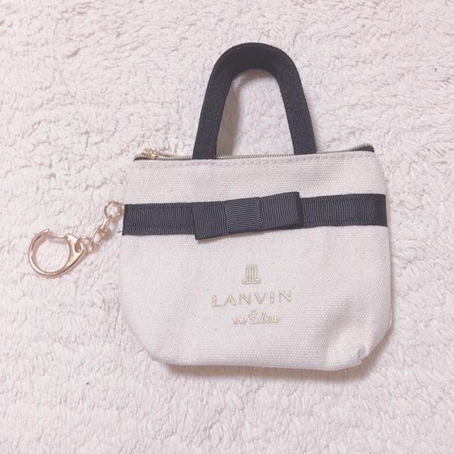 LANVIN en Bleu(ランバンオンブルー)のミニチャーム　LANVIN en Bleu レディースのファッション小物(ポーチ)の商品写真