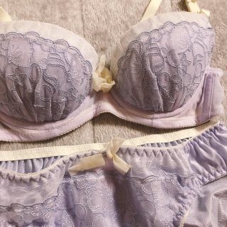 チュチュアンナ(tutuanna)のブラ ショーツ セット 新品未使用(ブラ&ショーツセット)