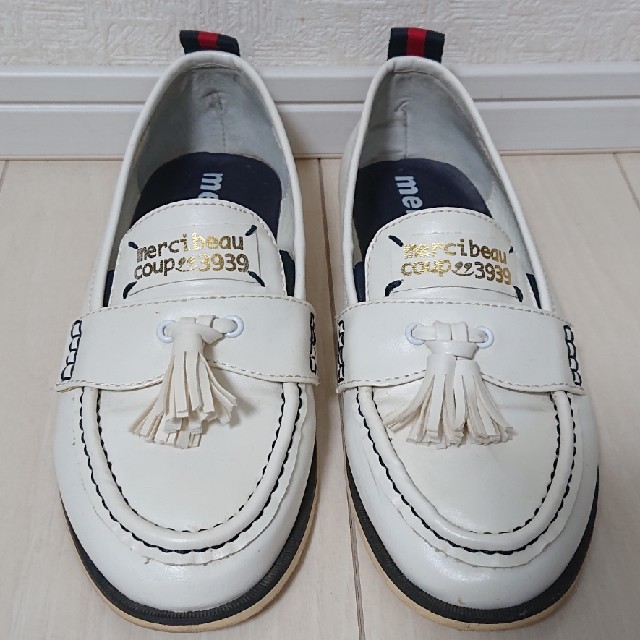 mercibeaucoup(メルシーボークー)のメルシーボークー ローファー 白 サイズ01 23cm位 レディースの靴/シューズ(ローファー/革靴)の商品写真