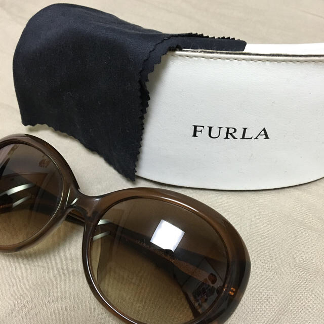 Furla(フルラ)のFURLA♡12日までお取り置き中 レディースのファッション小物(サングラス/メガネ)の商品写真