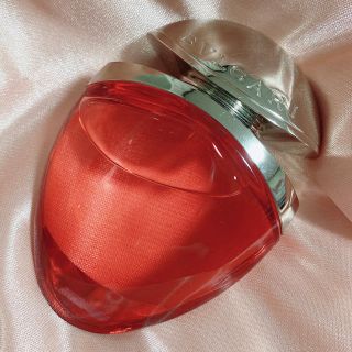 ブルガリ(BVLGARI)のBVLGARI オムニア コーラル 25ml ジュエル チャーム (香水(女性用))