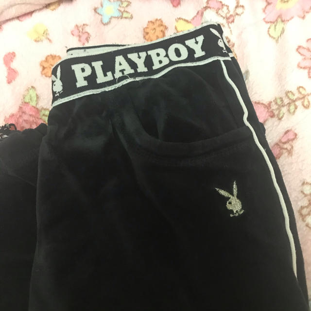 PLAYBOY(プレイボーイ)のプレイボーイ　ズボン レディースのパンツ(カジュアルパンツ)の商品写真