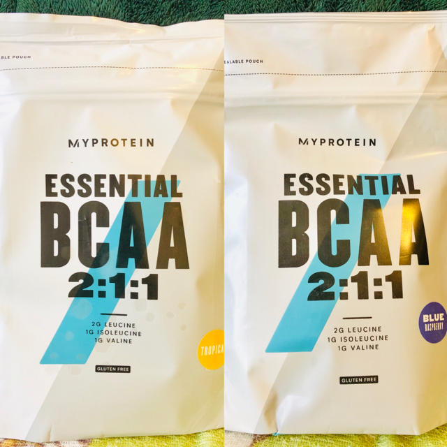 MYPROTEIN(マイプロテイン)のBCAA 250g トロピカル味 ブルーラズベリー味 マイプロテイン bcaa  食品/飲料/酒の健康食品(アミノ酸)の商品写真