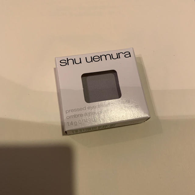 shu uemura(シュウウエムラ)のシュウウエムラ プレスド アイシャドー レフィル RMソフトGL935(1.4g コスメ/美容のベースメイク/化粧品(アイシャドウ)の商品写真