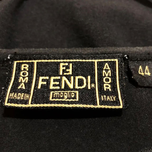 FENDI(フェンディ)のしんちゃん先生様☺︎フェンディ Tシャツ レディース カットソー　FENDI レディースのトップス(Tシャツ(半袖/袖なし))の商品写真