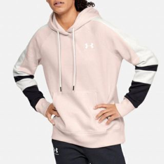 アンダーアーマー(UNDER ARMOUR)の未使用　UNDER ARMOUR パーカー(パーカー)