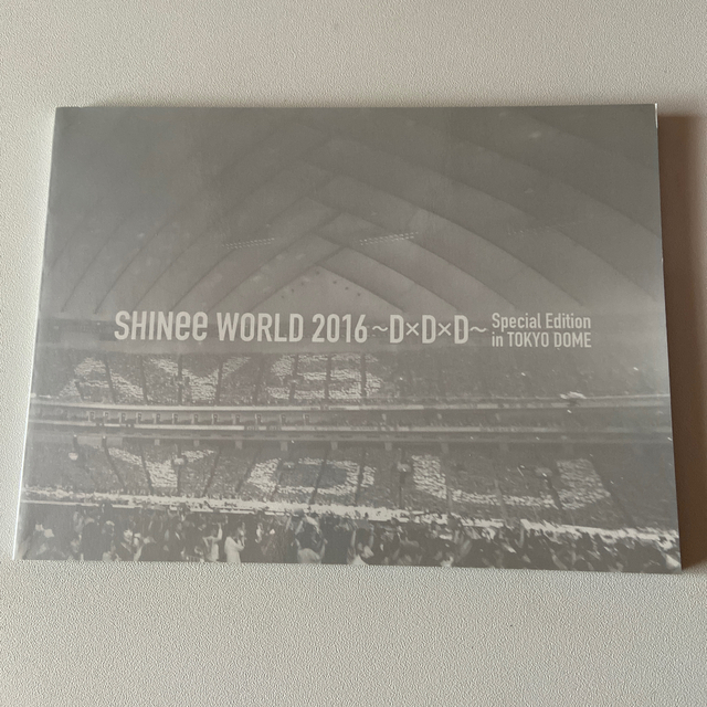 SHINee(シャイニー)のSHINee  SHINee WORLD 2016～D×D×D～ エンタメ/ホビーのDVD/ブルーレイ(ミュージック)の商品写真