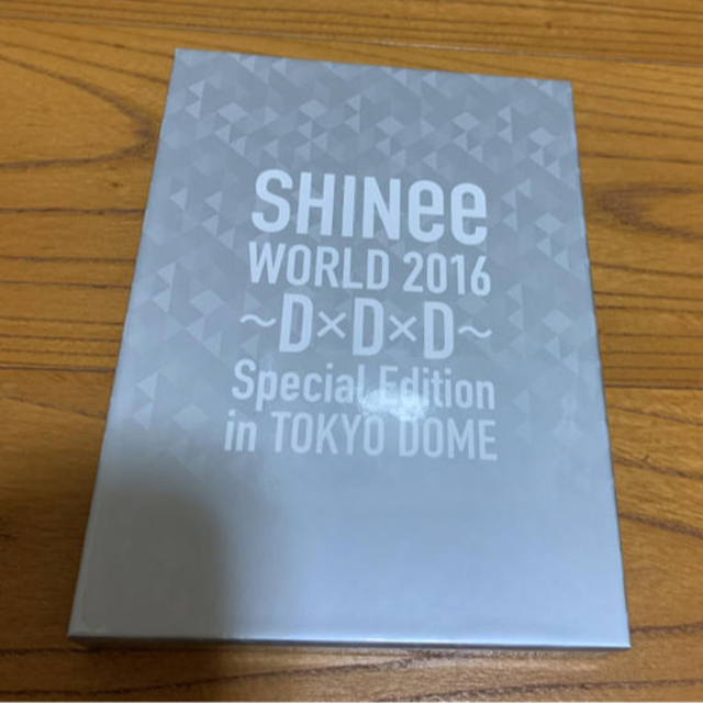 SHINee(シャイニー)のSHINee  SHINee WORLD 2016～D×D×D～ エンタメ/ホビーのDVD/ブルーレイ(ミュージック)の商品写真