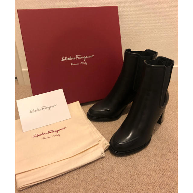 新品未使用 Salvatore Ferragamo サイドゴアブーツ 5