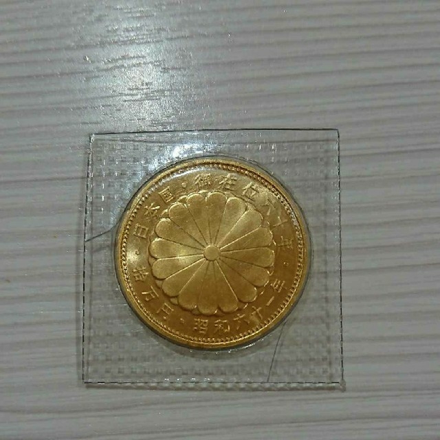 【新品 未使用】 天皇陛下御在位60年記念硬貨 10万円の通販 by なまっち's shop｜ラクマ