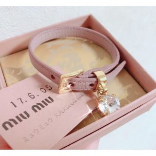 MIU MIU(ブレスレット/バングル ・ ピンク/桃色系)のフリマ MIU MIU(ブレスレット/バングル ・ ピンク/桃色系)のフリマ