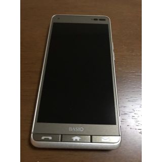 キョウセラ(京セラ)の★最終値下げ★au シニア向けスマホ　BASIO3 KYV43 ゴールド(スマートフォン本体)