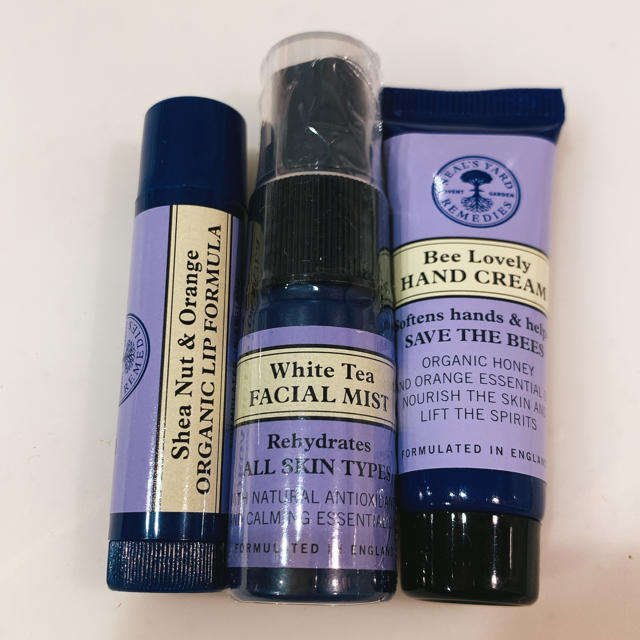 NEAL'S YARD(ニールズヤード)のニールズヤード　リップクリームセット コスメ/美容のスキンケア/基礎化粧品(リップケア/リップクリーム)の商品写真