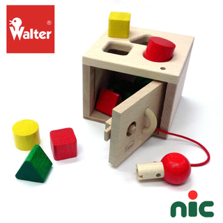 ヴァルター(Walter)のニック社 キーボックス 型はめ 木のおもちゃドイツ製 知育玩具(知育玩具)