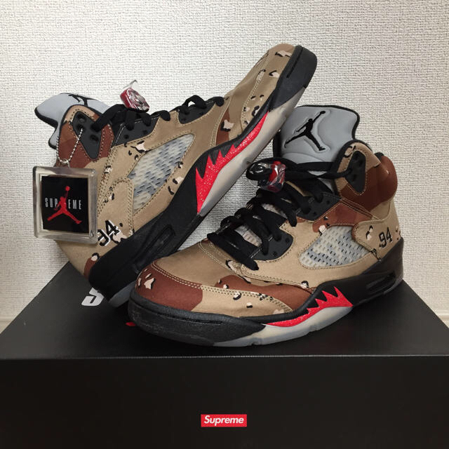 靴/シューズ【新品未使用】NIKE Air Jordan5 × Supreme 28.5cm