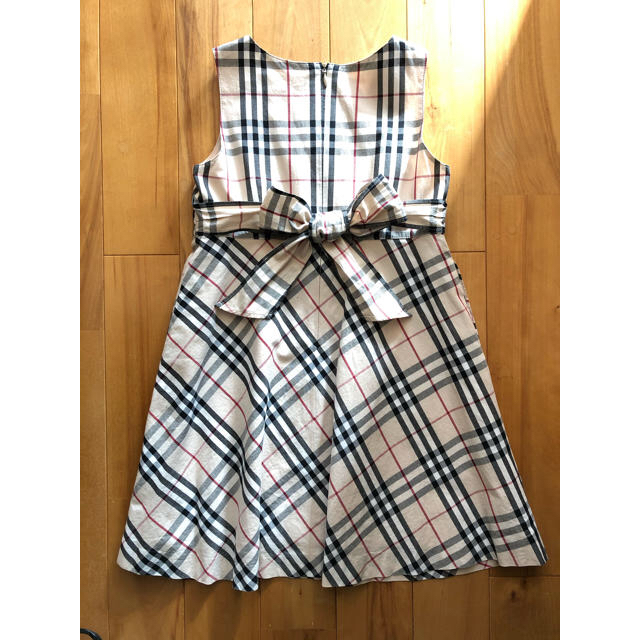 BURBERRY(バーバリー)のBurberry ワンピ&組曲カーデset キッズ/ベビー/マタニティのキッズ服女の子用(90cm~)(ワンピース)の商品写真