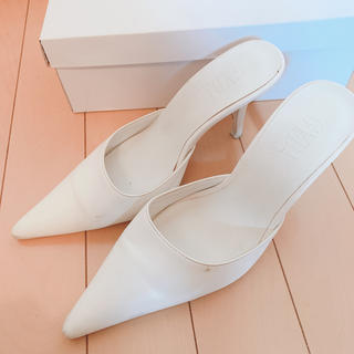 【未使用】GYDA ポインテッドトゥミュール サンダル ホワイト 靴 Ｓサイズ