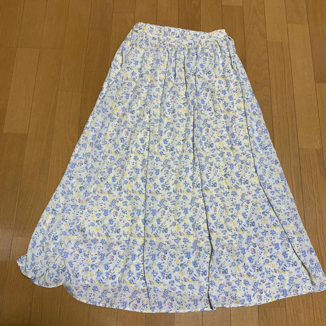 HONEYS(ハニーズ)の小花柄ロングスカート　ミモレ丈 レディースのスカート(ロングスカート)の商品写真