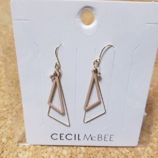 セシルマクビー(CECIL McBEE)のCECIL McBEE　ピアス(ピアス)