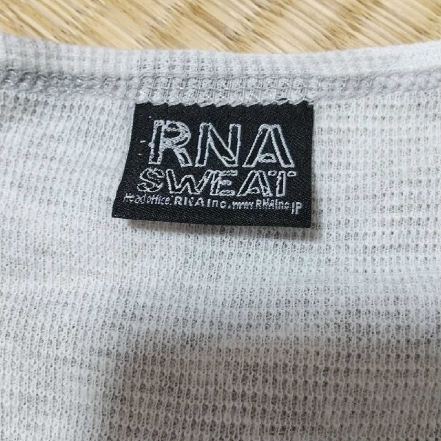 RNA(アールエヌエー)の【売り切り価格】RNA　カットソー レディースのトップス(カットソー(長袖/七分))の商品写真