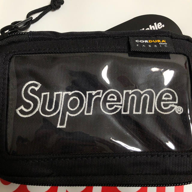 Supreme(シュプリーム)のSupreme Small Zip Pouch black Wallet ハンドメイドのファッション小物(ポーチ)の商品写真