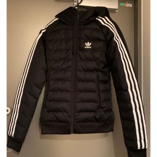 アディダス(adidas)のadidas フード付きダウン　xs(ダウンジャケット)