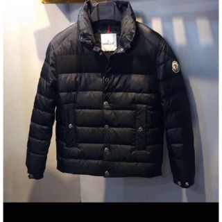 モンクレール(MONCLER)のモンクレール　ダウンジャケット(ダウンジャケット)