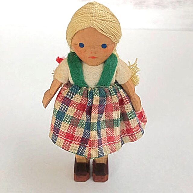 ＊ニキティキ ドイツ　ハーン社　／ 手彫り人形　 | フリマアプリ ラクマ