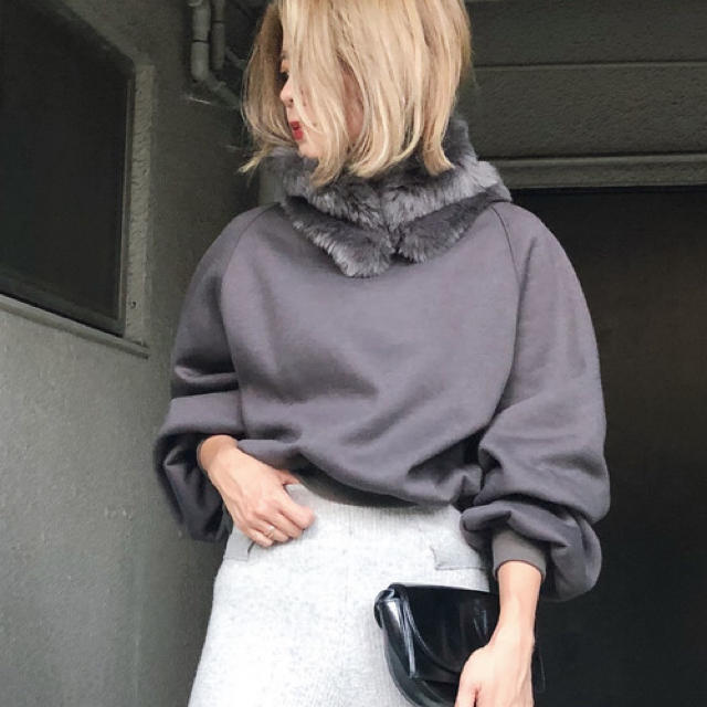 Ameri VINTAGE(アメリヴィンテージ)のAmeri♡2way eco fur sweat＊d.gry レディースのトップス(トレーナー/スウェット)の商品写真