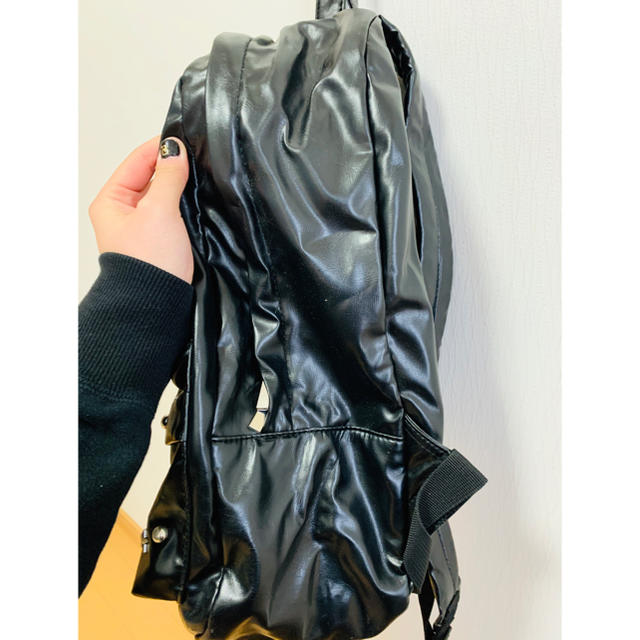 しまむら(シマムラ)のレザー　リュック レディースのバッグ(リュック/バックパック)の商品写真
