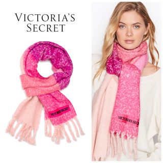 Victoria’s Secret 可愛いマフラー