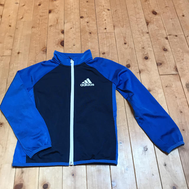 adidas(アディダス)のアディダス ジャージ 120 キッズ/ベビー/マタニティのキッズ服男の子用(90cm~)(ジャケット/上着)の商品写真