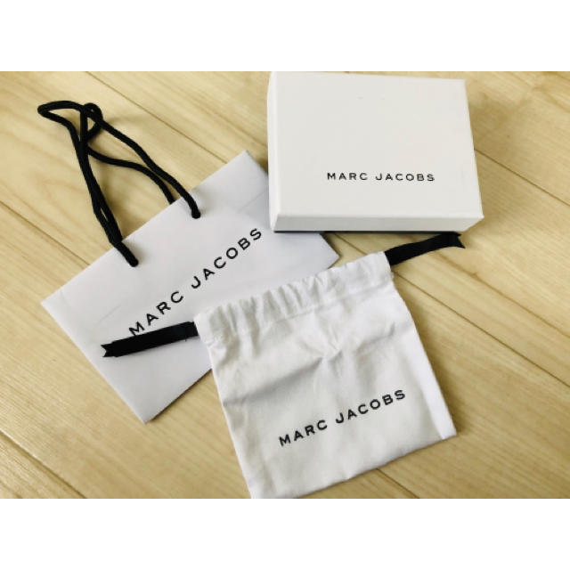 MARC JACOBS(マークジェイコブス)のMARC JACOBS / ギフト袋 空箱 レディースのバッグ(ショップ袋)の商品写真