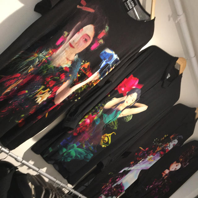 Yohji Yamamoto(ヨウジヤマモト)のてんぷら様専用　自撮り女 カットソー メンズのトップス(Tシャツ/カットソー(半袖/袖なし))の商品写真