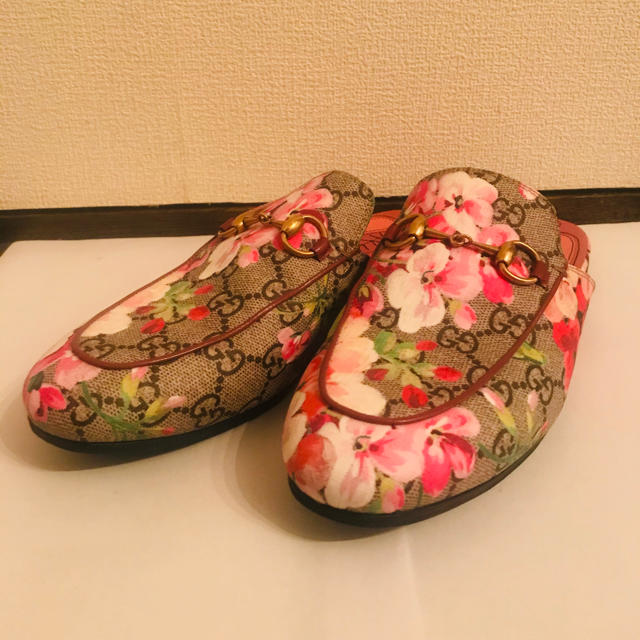 Gucci(グッチ)のグッチ サンダル GUCCI スリッパ 花柄 レディースの靴/シューズ(サンダル)の商品写真