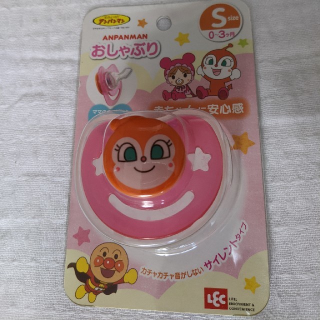 アンパンマン(アンパンマン)のおしゃぶり　ドキンちゃん　Ｓ　未使用品 キッズ/ベビー/マタニティのキッズ/ベビー/マタニティ その他(その他)の商品写真