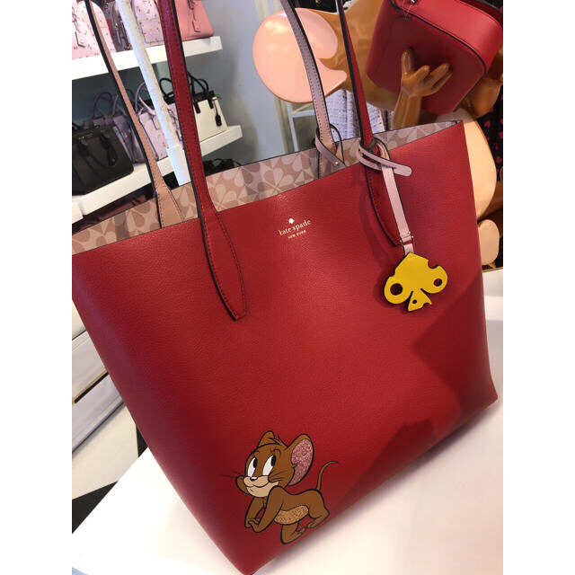 kate spade new york(ケイトスペードニューヨーク)の【SALE】katespade トムとジェリーコラボ　トートバッグ  レディースのバッグ(トートバッグ)の商品写真