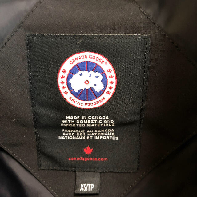 CANADA GOOSE(カナダグース)のカナダグース、ダウンベスト、ブラック メンズのジャケット/アウター(ダウンベスト)の商品写真
